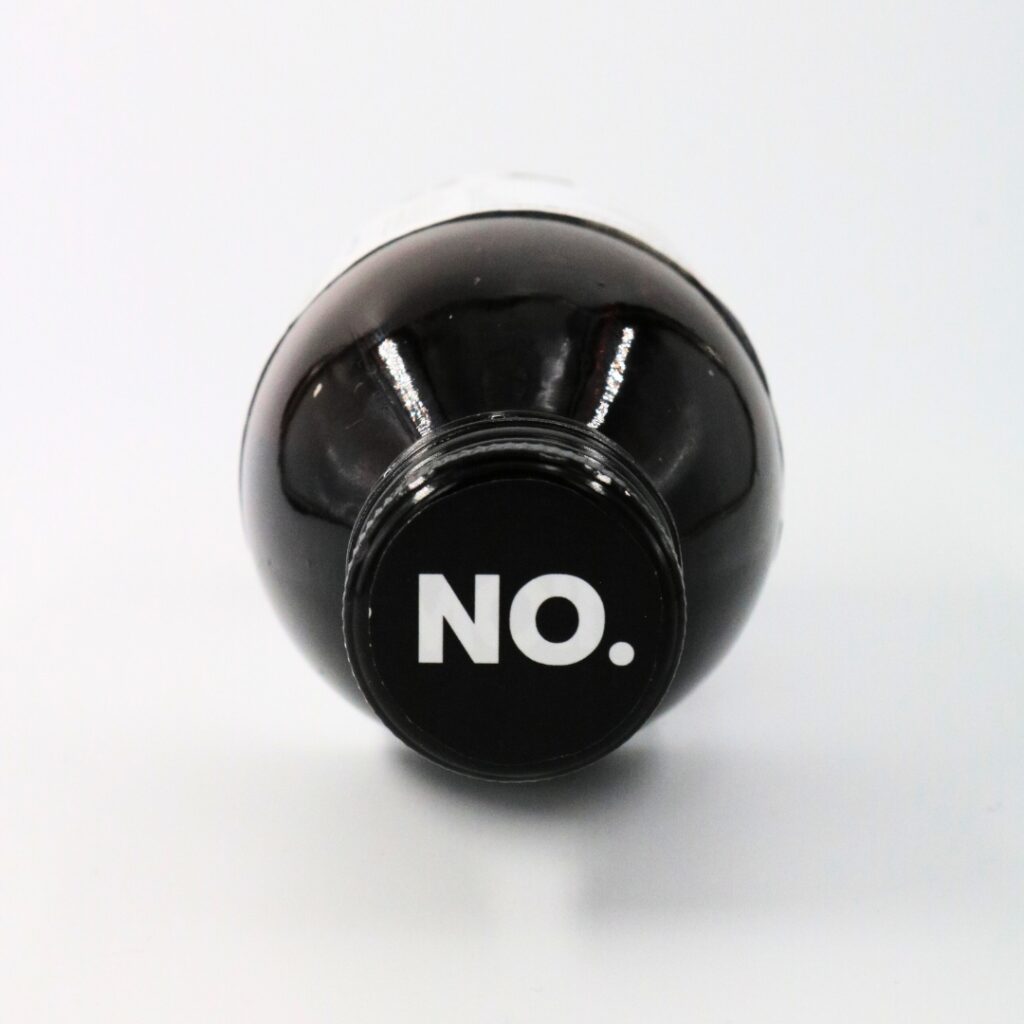 Auf dem Deckel des No Coffee Konzentrats steht No.